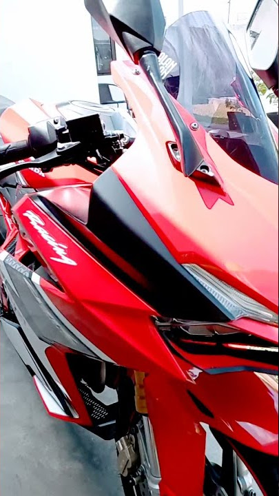 Baby CBR 250 RR.. Next kita review ya..