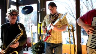 Bon Ton Roulet by the Zydeco Crawdaddys
