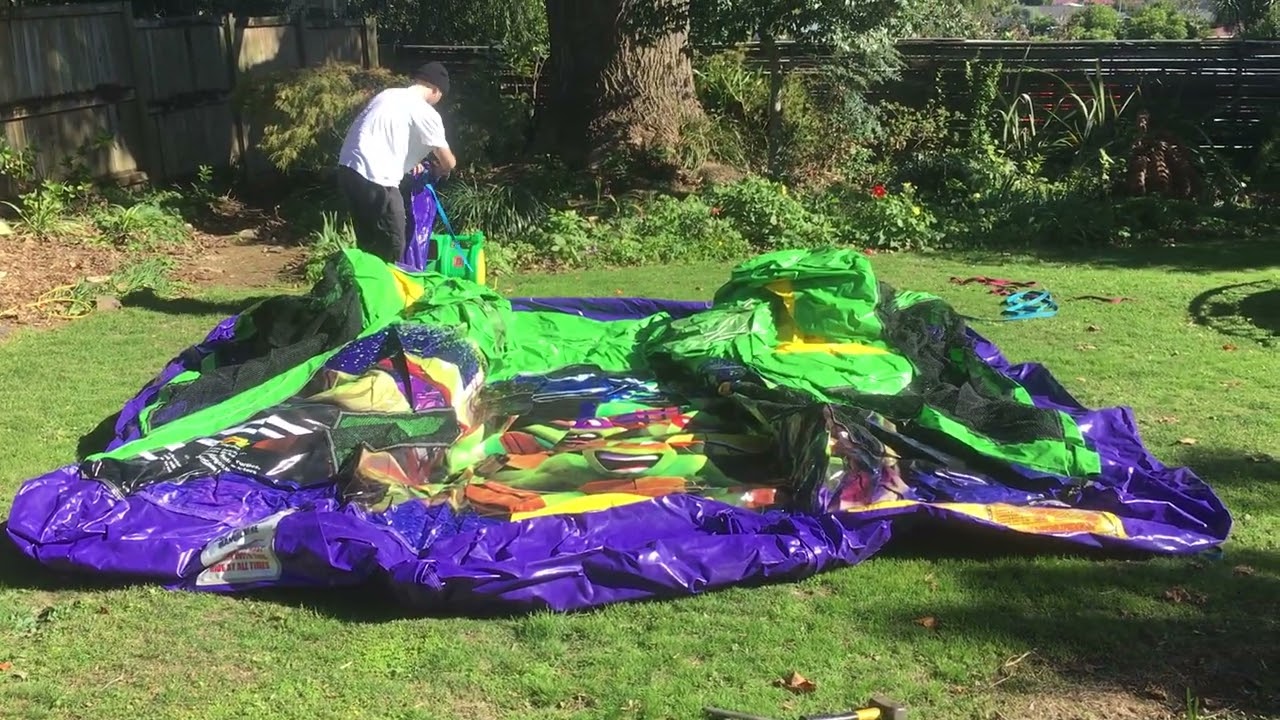 BOUNCY CASTLE TEENAGE NINJA TURTLE  SET UP