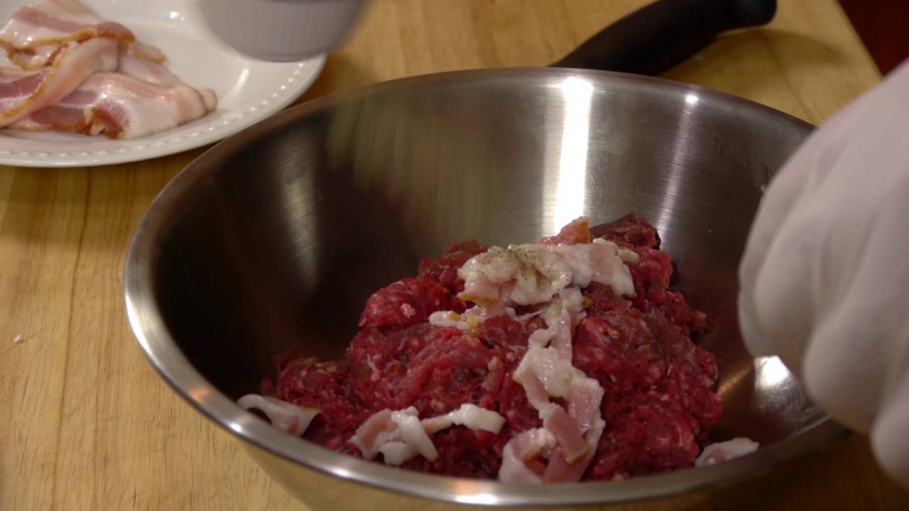 Game On! How to Make the Best Black and Bleu Burger