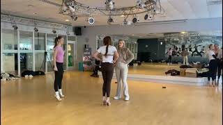 Miss Gelderland 2026: Trainingen bij The Chariot in Eibergen voor finalisten deel 2  screenshot 4