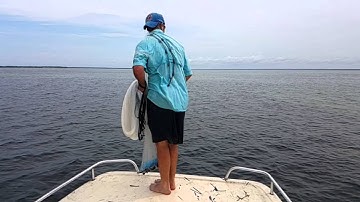 Cast net throwing in slow-mo!