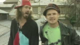 Red Hot Chili Peppers - Flea and Chad Smith rappin' in France, March 1990