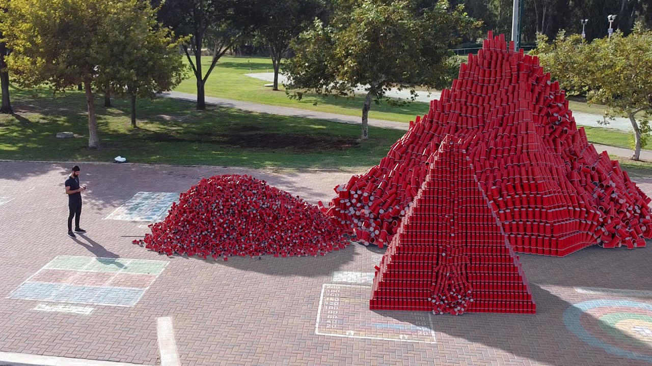 Biggest red cup pyramid in the world - YouTube