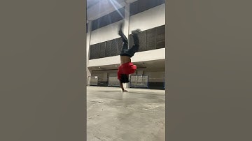 Lab time 🔬🧪  Swipes to 1990s  #Bboy #Breaking #Power