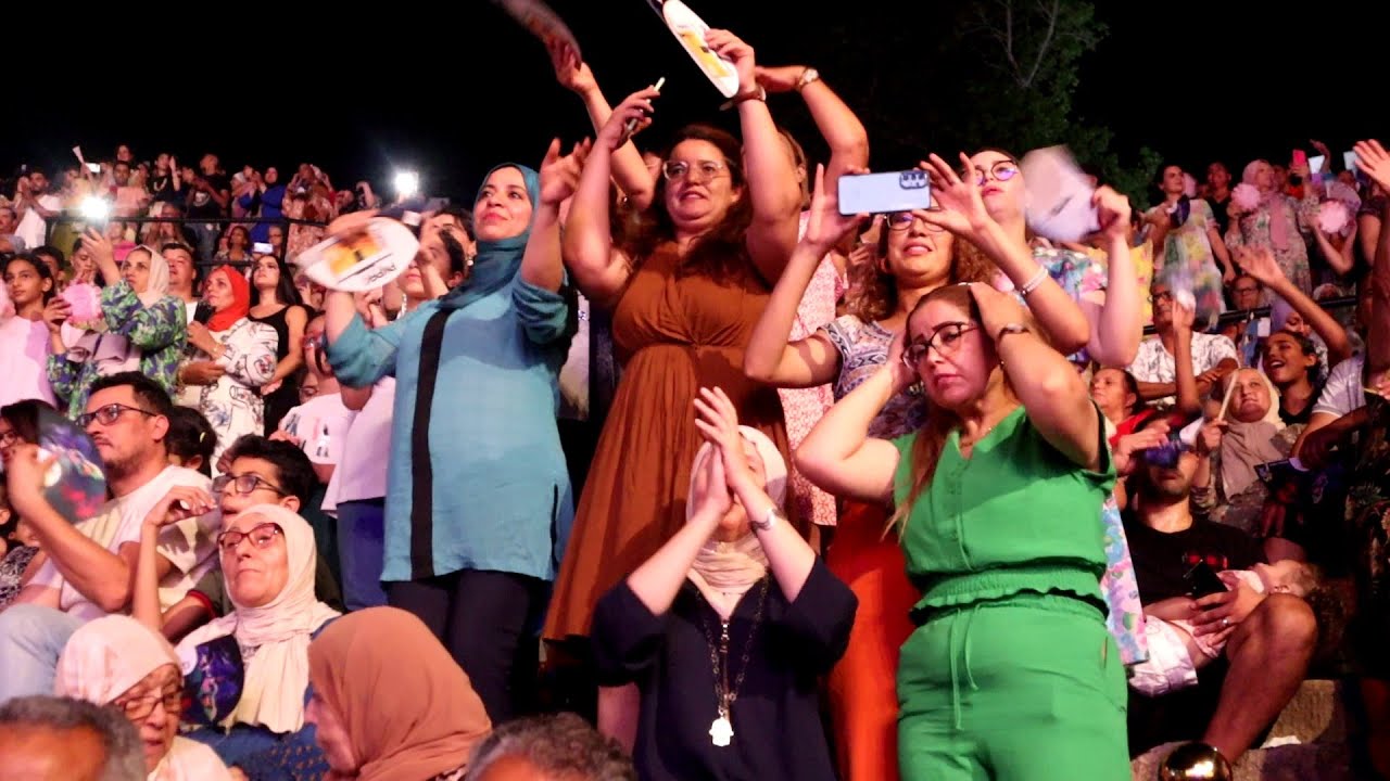 الفنان رؤوف ماهر يبدع في المسرح الأثري بقرطاج .. 