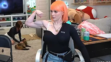 Jenna Shows Off Her Guns