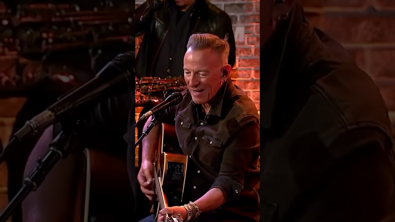Bruce Springsteen  “Hungry Heart” live on the  @howardstern