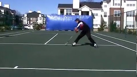 Smarthockey 6.11 Gliding with Puck - clockwise triangle