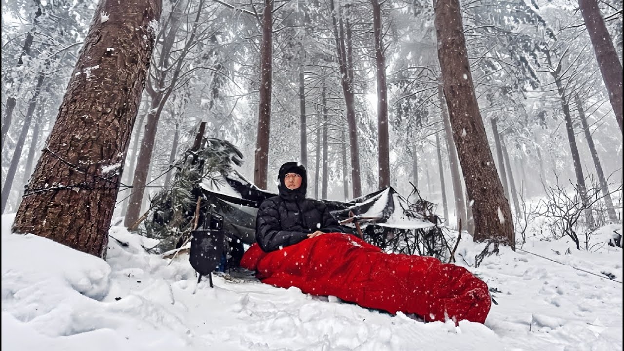 강원도 설산, 깊은 숲 속에서 텐트 없이 따뜻한 하룻밤 보내고 왔습니다 with 어반사이드ㅣ솔로 캠핑