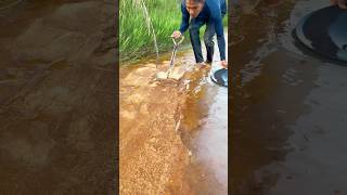 Wow, what amazing results. Searching for gold in a traditional way.