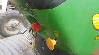 Disconnecting and reconnecting hydraulic Quick couplers