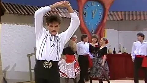 Louis Hendrik Potgieter   ( Dschinghis Khan ) danc...