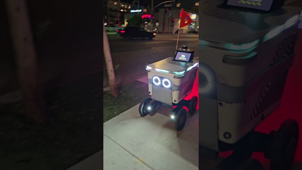 Serve robot by Serve Robotics