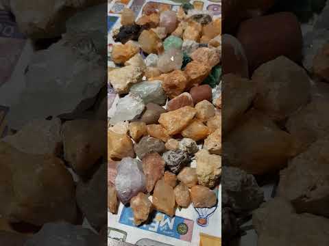Video: Kokie mineralai dominuoja granite?