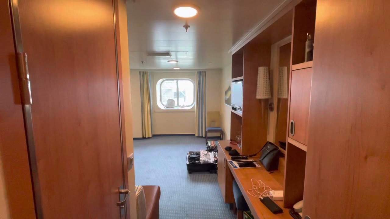 carnival cruise breeze room 2485