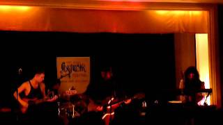 Twin Shadow - Five seconds (live in Lisbon)(new album!)