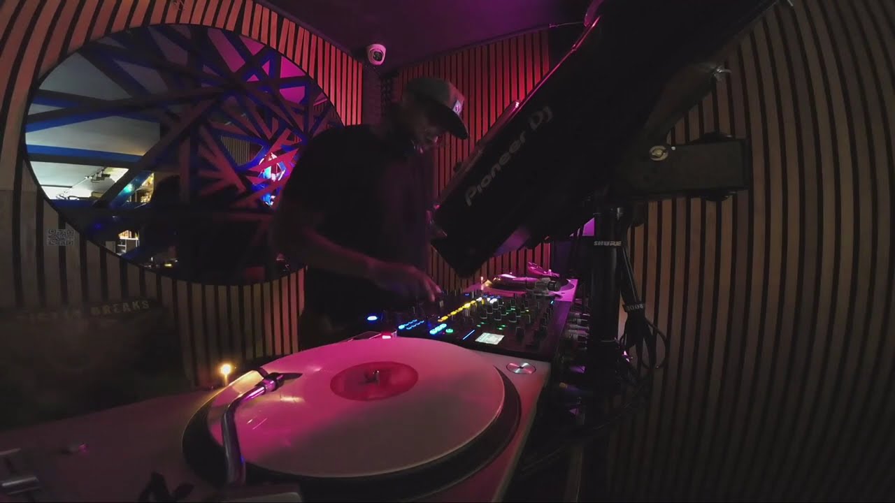 Global Vinyl Excursions 009
