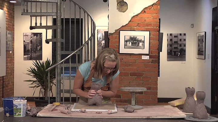 Pottery Video: Handbuilding- Texture+Surface | AMY SANDERS