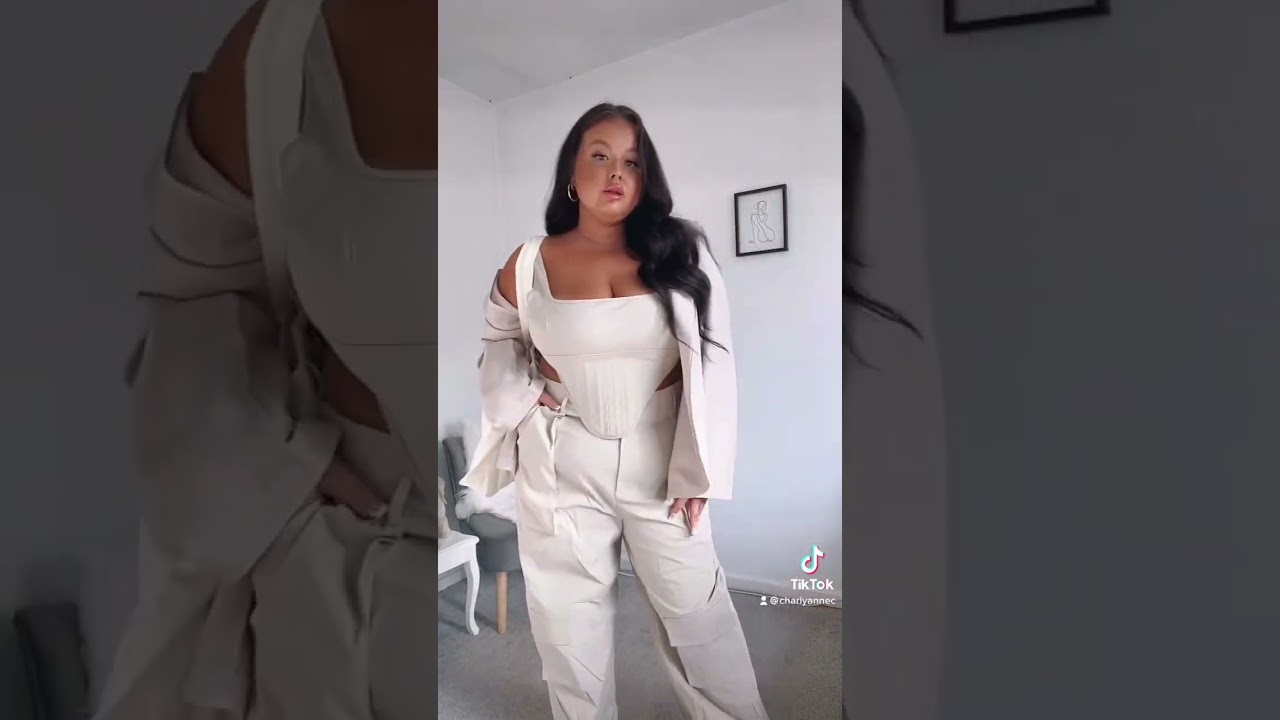 CHARLYANNEC BACK 2 SCHOOL / UNI x PRETTYLITTLETHING