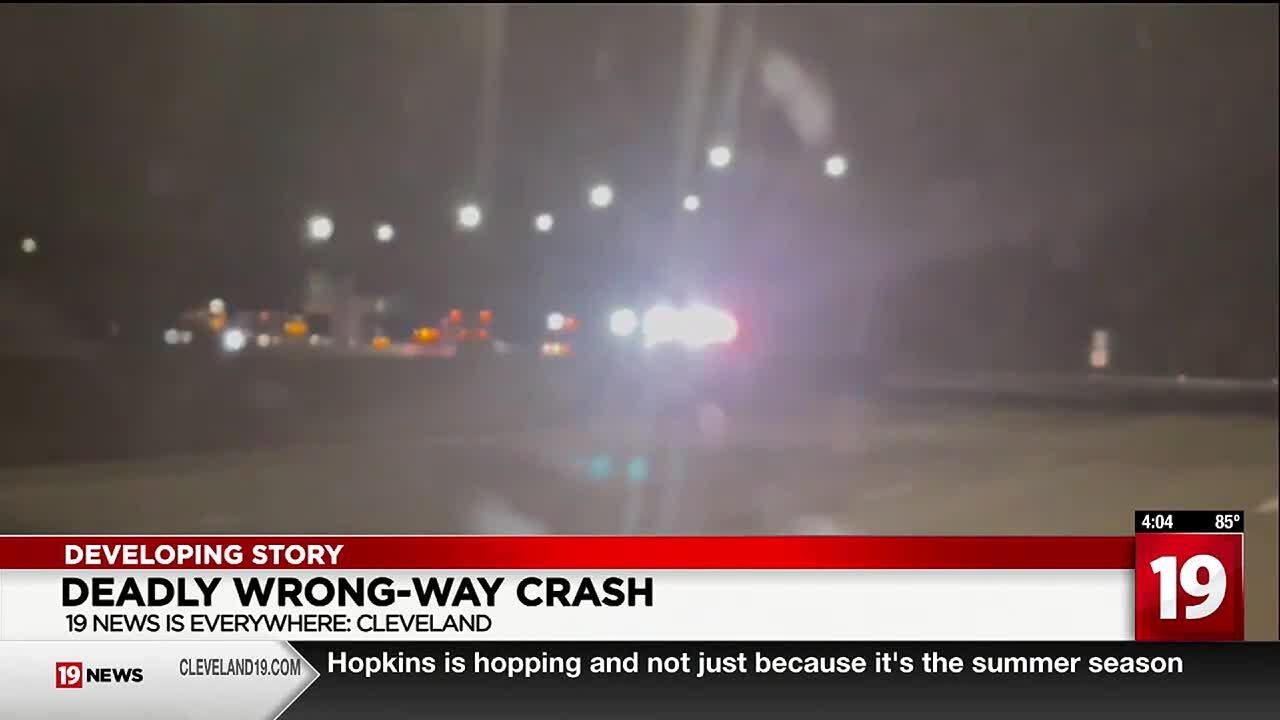 1 dead, 3 injured in wrong-way crash on I-71 in Cleveland - YouTube