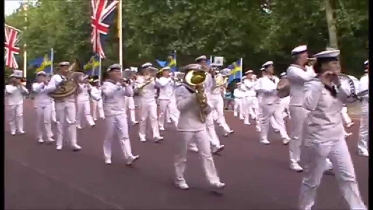 Royal Swedish Cadet Band - marching up The Mall passing by Buckingham Palace 21st of June 2015