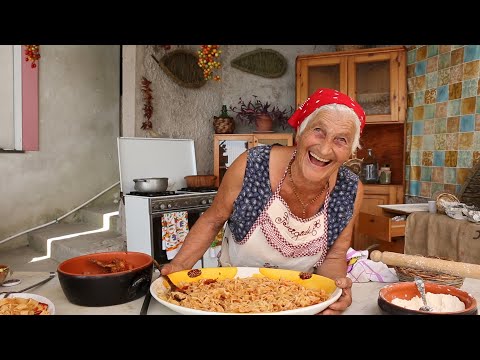 Video: Siri Za Kutengeneza Pasta Ya Italian Kaboni