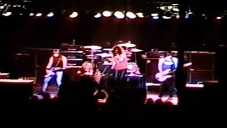 Download Lagu Ramones - Here Today, Gone Tomorrow (Live 1989) MP3 Download Lagu Ramones - Here Today, Gone Tomorrow (Live 1989) MP3