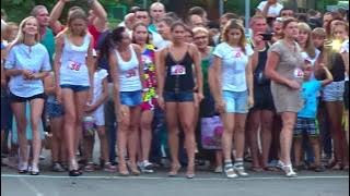 RUSSIAN GIRLS, CRAZY DANCE and RUNNING in High Heels, Awesome!