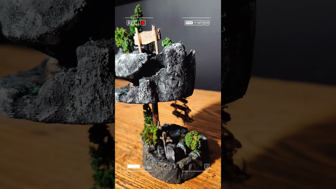 Family of mini makers 🧙&zwj;♂️ Sharing our worlds one tiny tree at a time 🌿 @lichenleisure #process