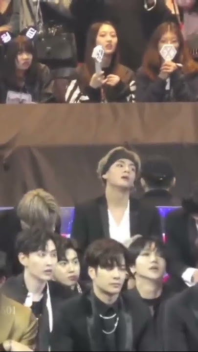 Exo fans reaction😣 when bts won MAMA 2017, Artist of the year full video