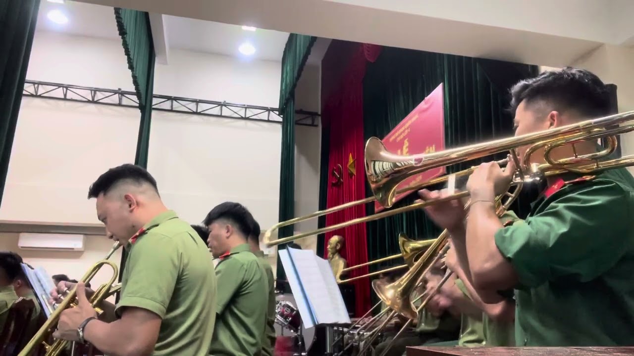 Đất Nước Trọn Niềm Vui - Dàn Nhạc Kèn - Khoa Quân Nhạc ĐHVHNTQĐ