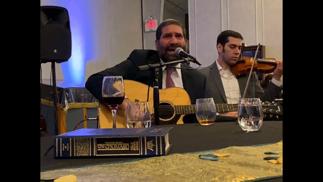 Nachamu with Rabbi Noam Koenigsberg and Zev Herzog on violin