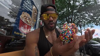 Trying Cold Stone Creamery's Viral Ice Cream Taco