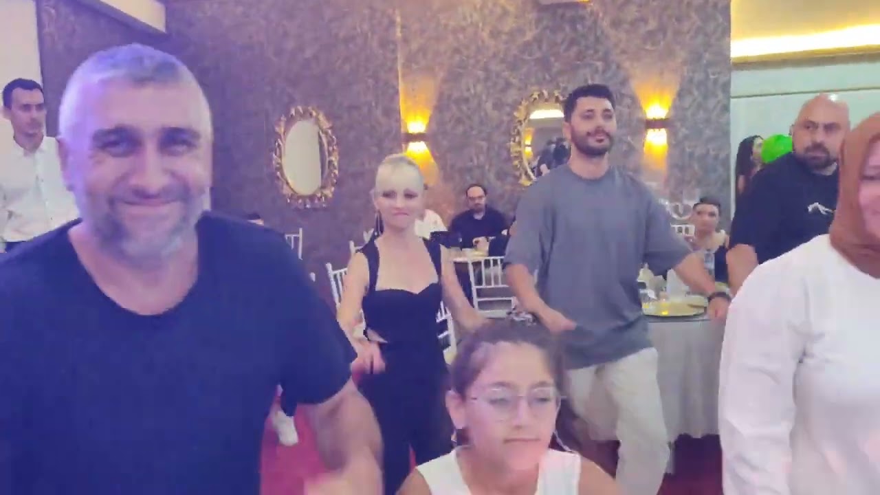 Demirköy'den Çetin sofracının kızının düğününde Horona Doyduk.