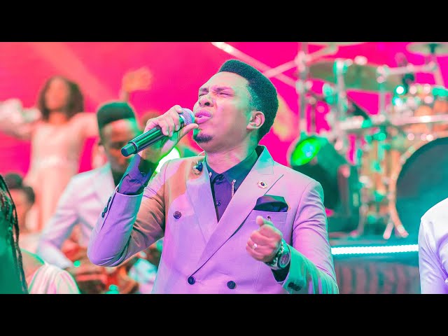 Essence of Worship - Roho Mtakatifu  (Live  Music Video) class=