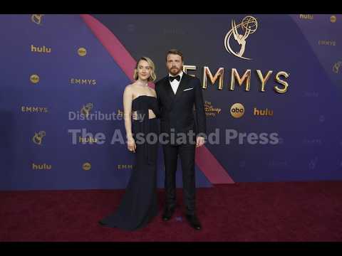 Ronan: Bond rumors take a back seat to dog walks