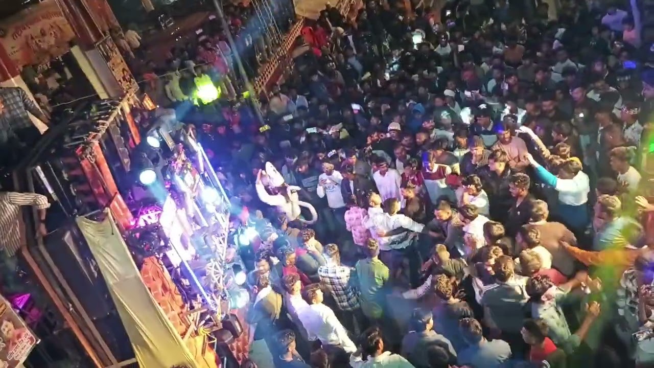 माना जाना हमारे यहां बाबा  घुश्मेश्वर नाथ जी के पास यहां तीन गाड़ी लगा हुआ था कंपटीशन long# video#👍🥰