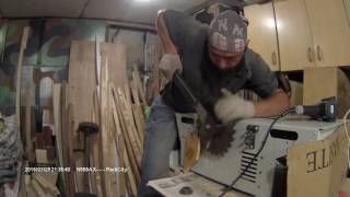 картинка: Зажало гайку