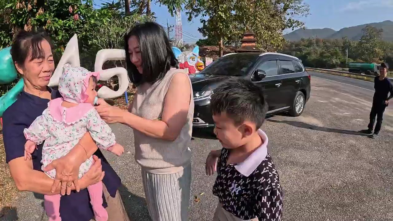 ทริป เชียงใหม่ (วัดพระธาตุดอยคํา / เดอะป๊าม๊าโฮมสเตย์ /ร้าน ลาบวังไฮ / ศูนย์อนุรักษ์ช้างไทย  )