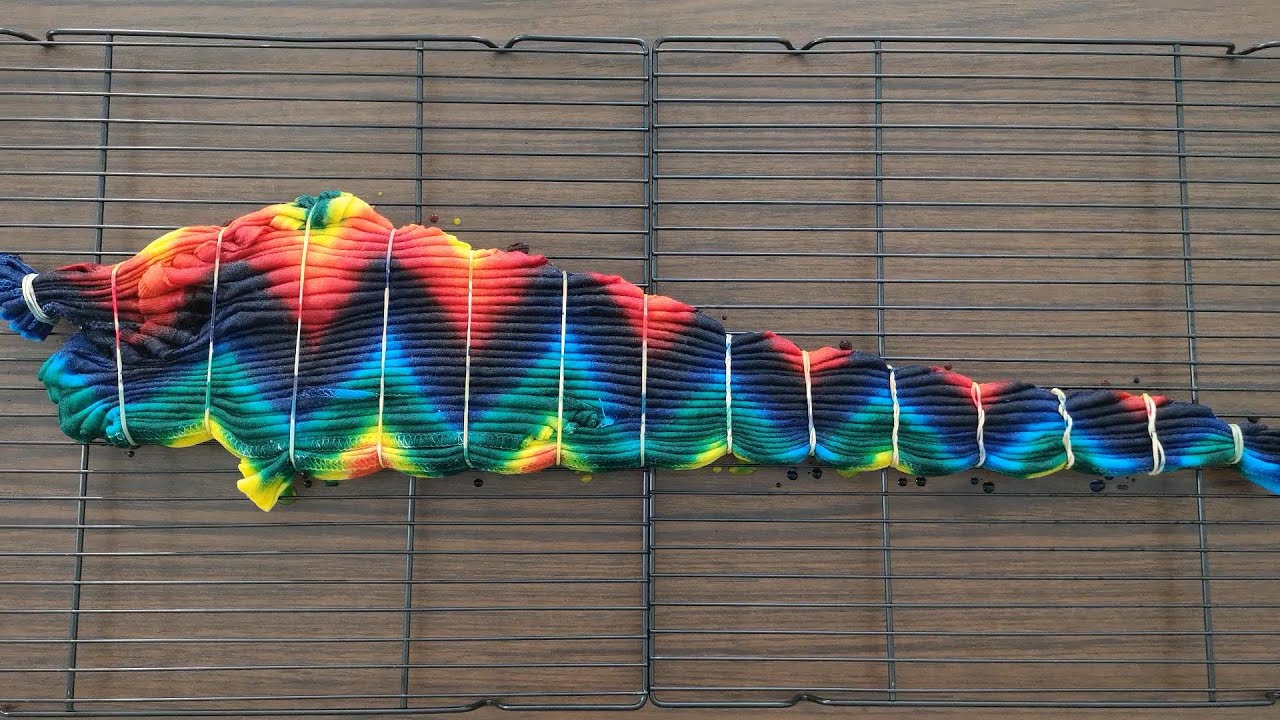 Tie-dye pattern P218 : Wavy wigwag