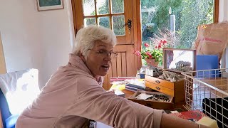 An emotional decluttering vlog with Mum | LiveitlikeLauren