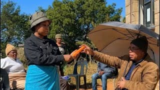 Lehlakore la Reah Tabeng ea Qoso ea hae