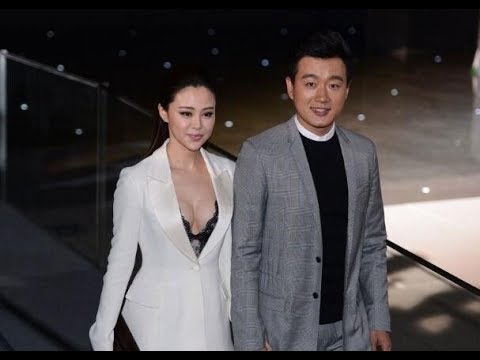佟大为晒全家照，网友称生不到儿子不能停，二女儿撞脸小沈阳！