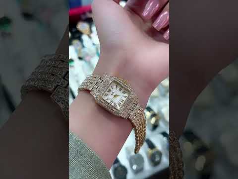 ساعت پرفروش کارتیری طرح نگین دارقیمت فروش 690ت همراه با جعبه ساعت زنانه