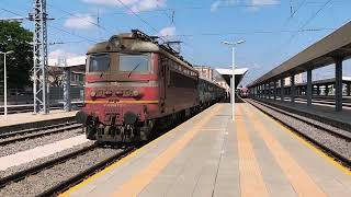 БВ 4632 с локомотив 44 117 потегля от ЦГ Пловдив 