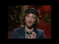 Capture de la vidéo Roger Glover Discussing Rainbow And The Making Of 'Straight Between The Eyes'.