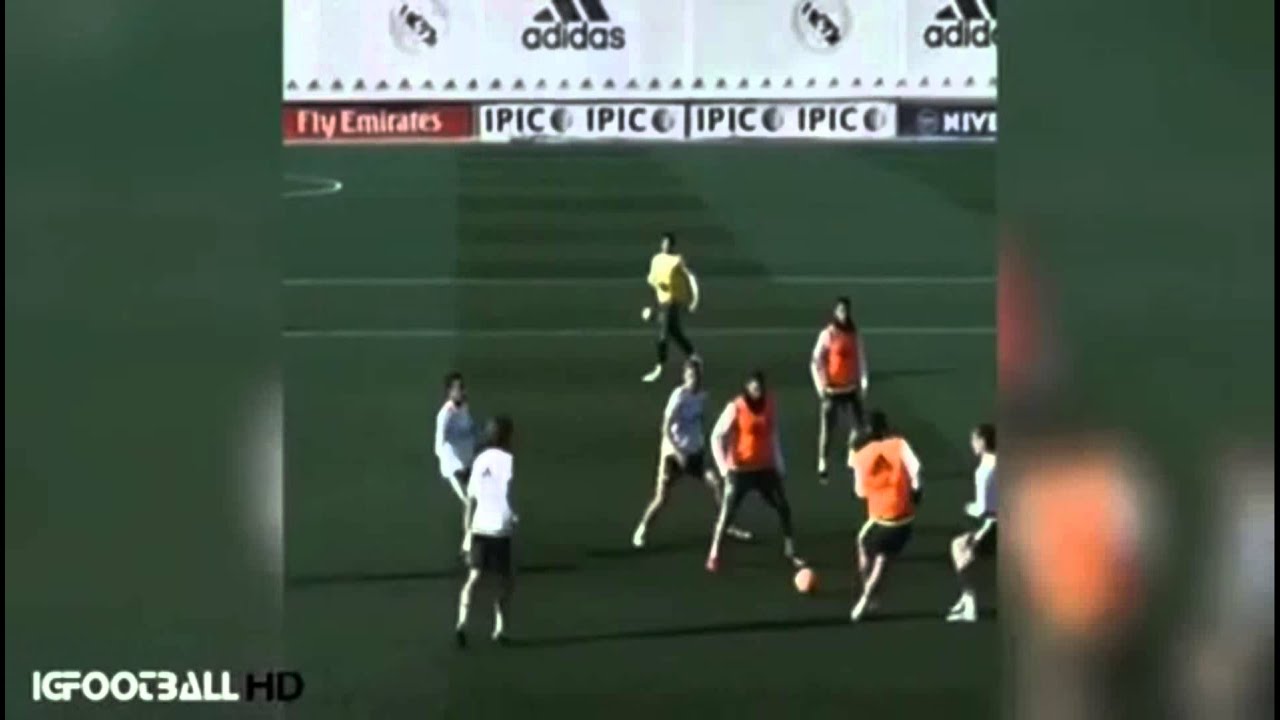 Karim Benzema realizó videollamada mientras conducía Real Madrid 2016