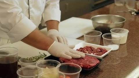 How to Make a Stew Base : Preparing Stews: Tips & Tricks