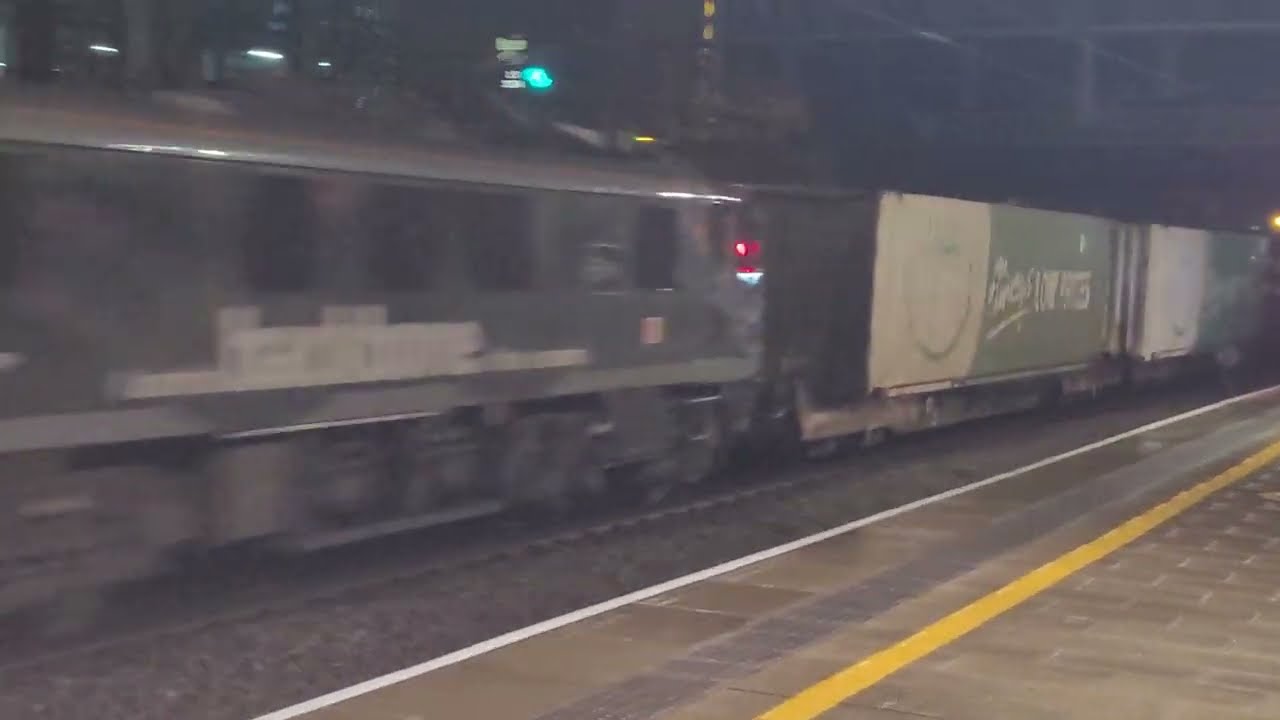 4S49 - DB90s - Backbone (90039) solo 103 mins late out of DIRFT - possibly due to 90029 failing 😳